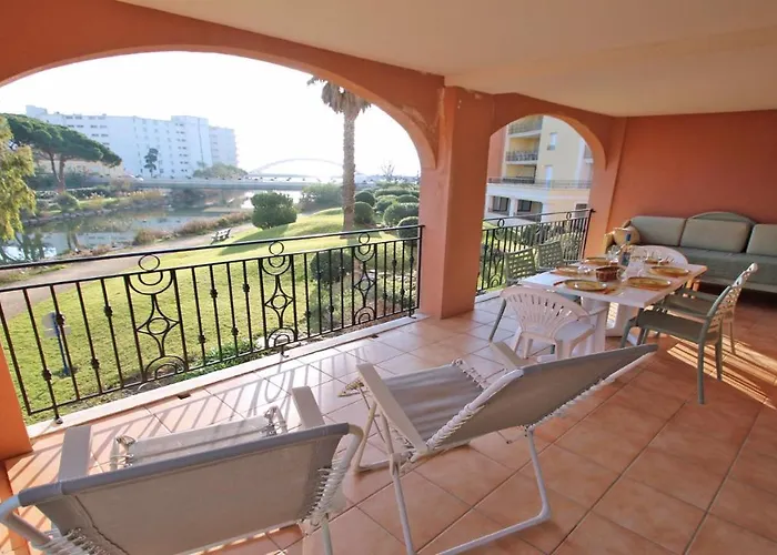 Port Marine Apartment
