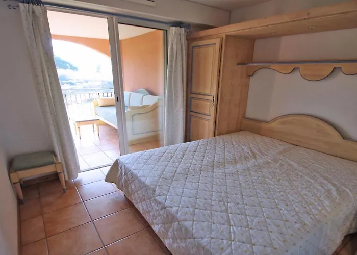 Port Marine Apartment