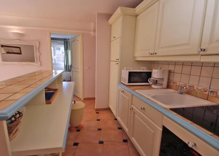 Port Marine Apartment *