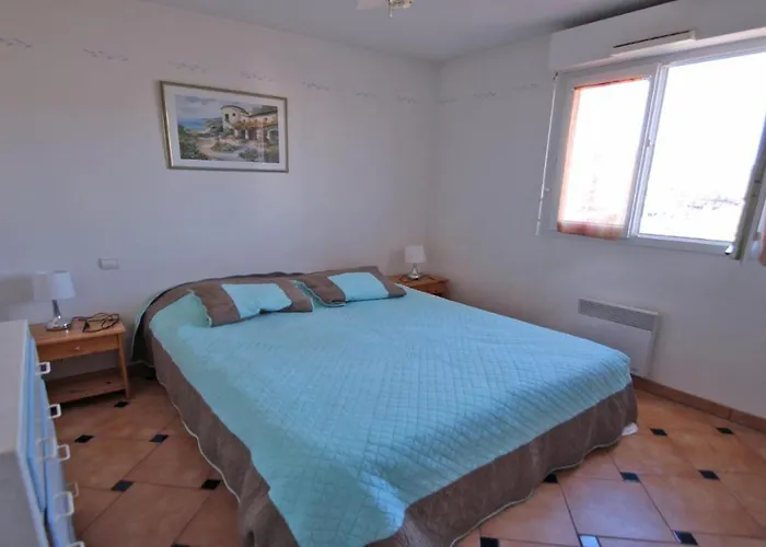 Port Marine Apartment *